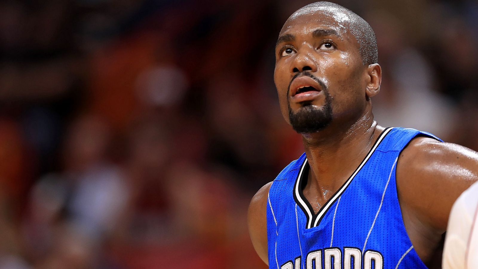 Serge Ibaka deja Orlando para recalar en Toronto.