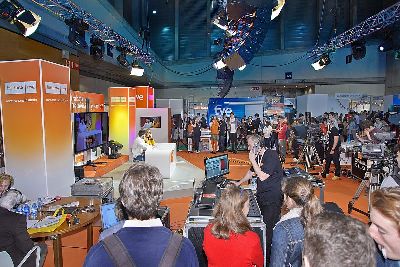 Cientos de estudiantes pasaron por el stand del Instituto en AULA el año pasado