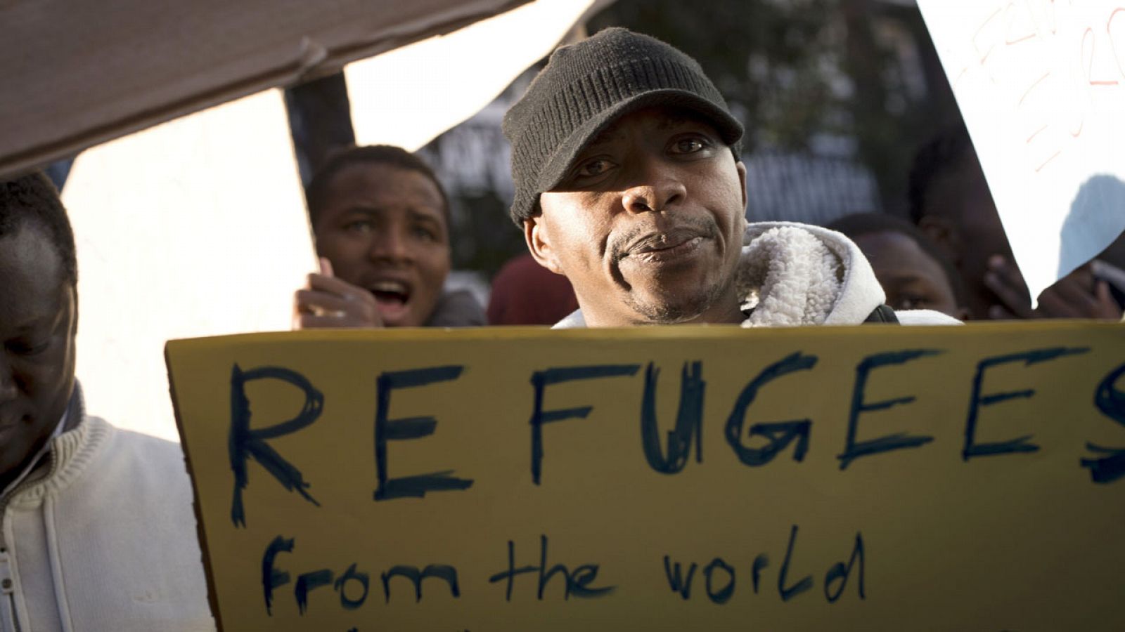 Manifestantes protestan en Madrid para exigir la acogida de refugiados