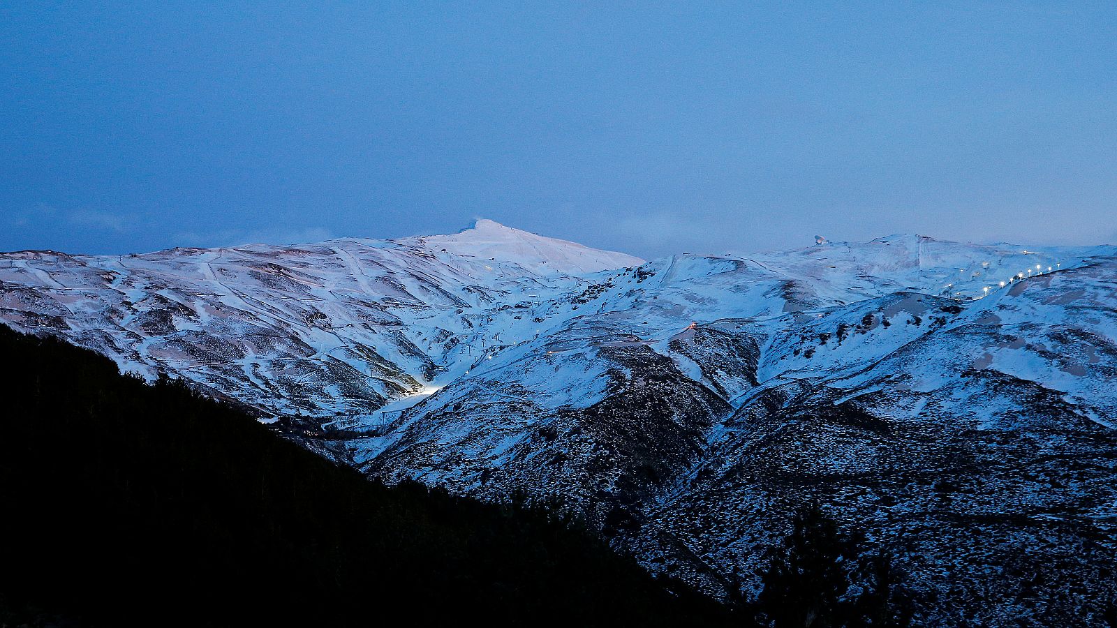 Vista general de Sierra Nevada, sede del Mundial de snowboard y freestyle.