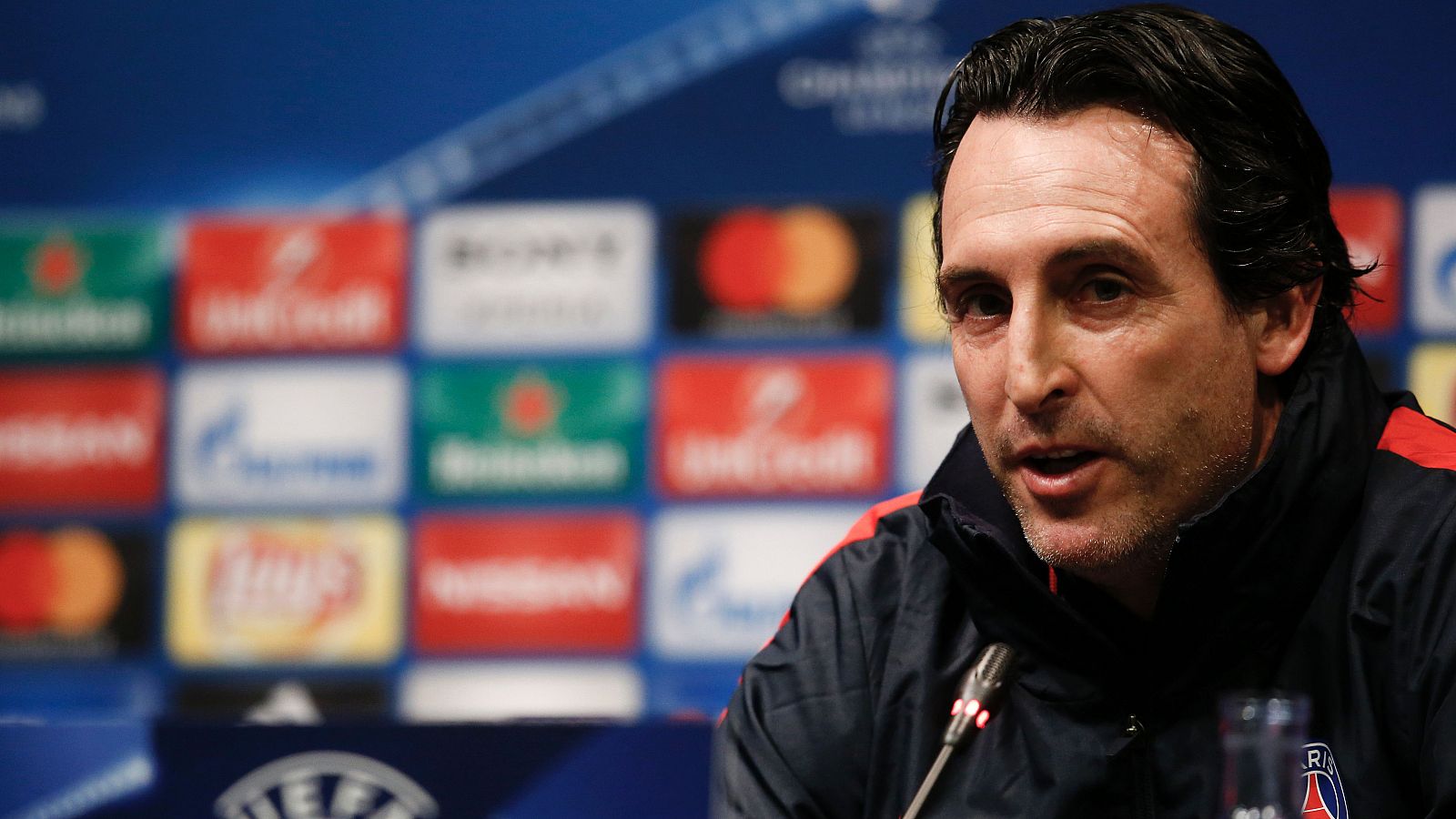 El entrenador del PSG, Unai Emery, durante la rueda de prensa previa al partido ante el Barcelona.