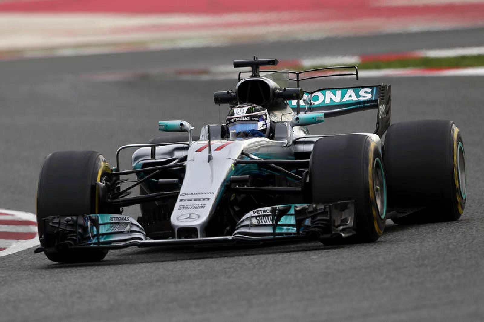 El piloto finés de Mercedes, Valtteri Bottas, durante la segunda jornada.