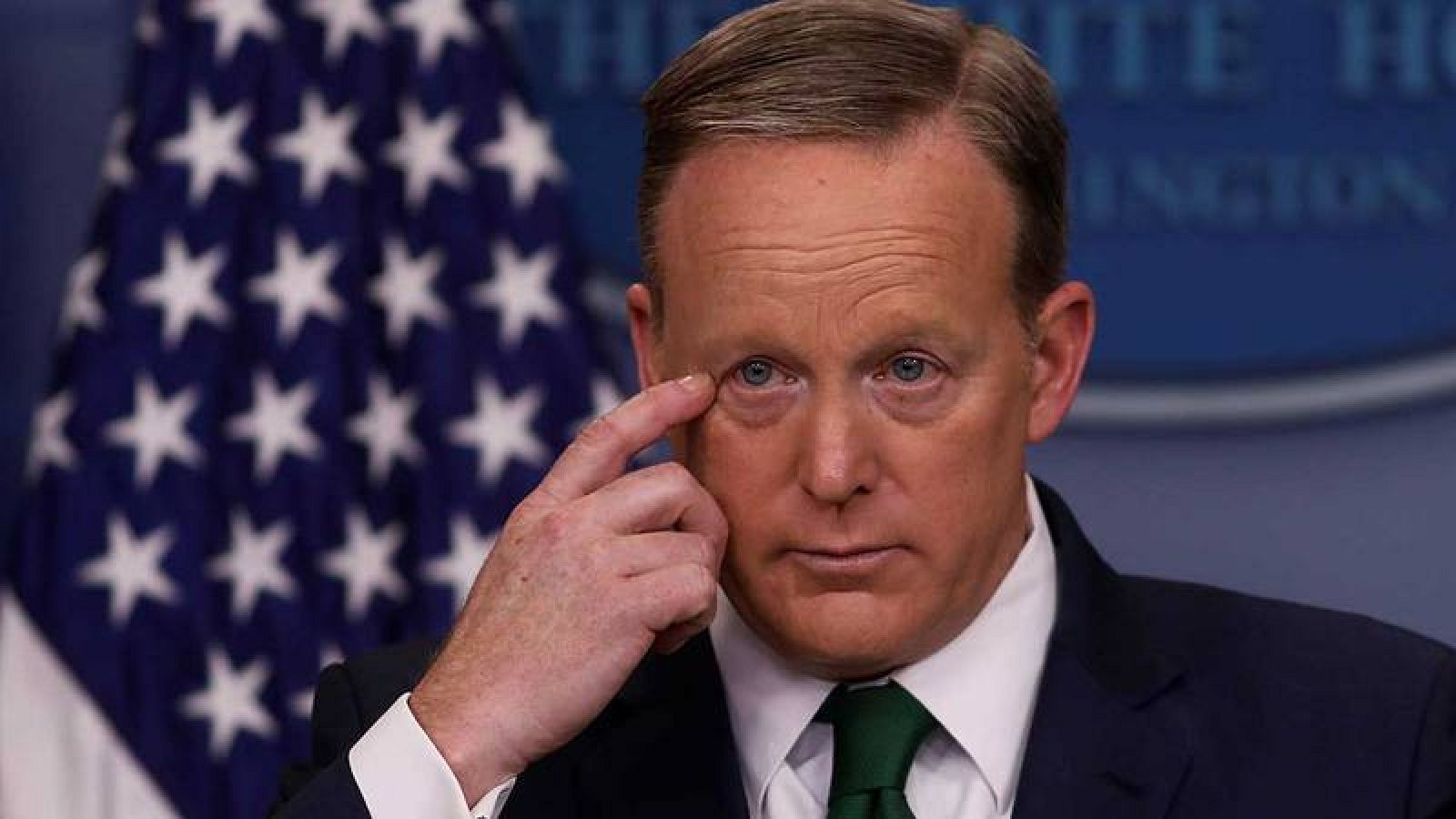  El secretario de prensa de la Casa Blanca, Sean Spicer, mantiene su rueda de prensa diaria en Washington.