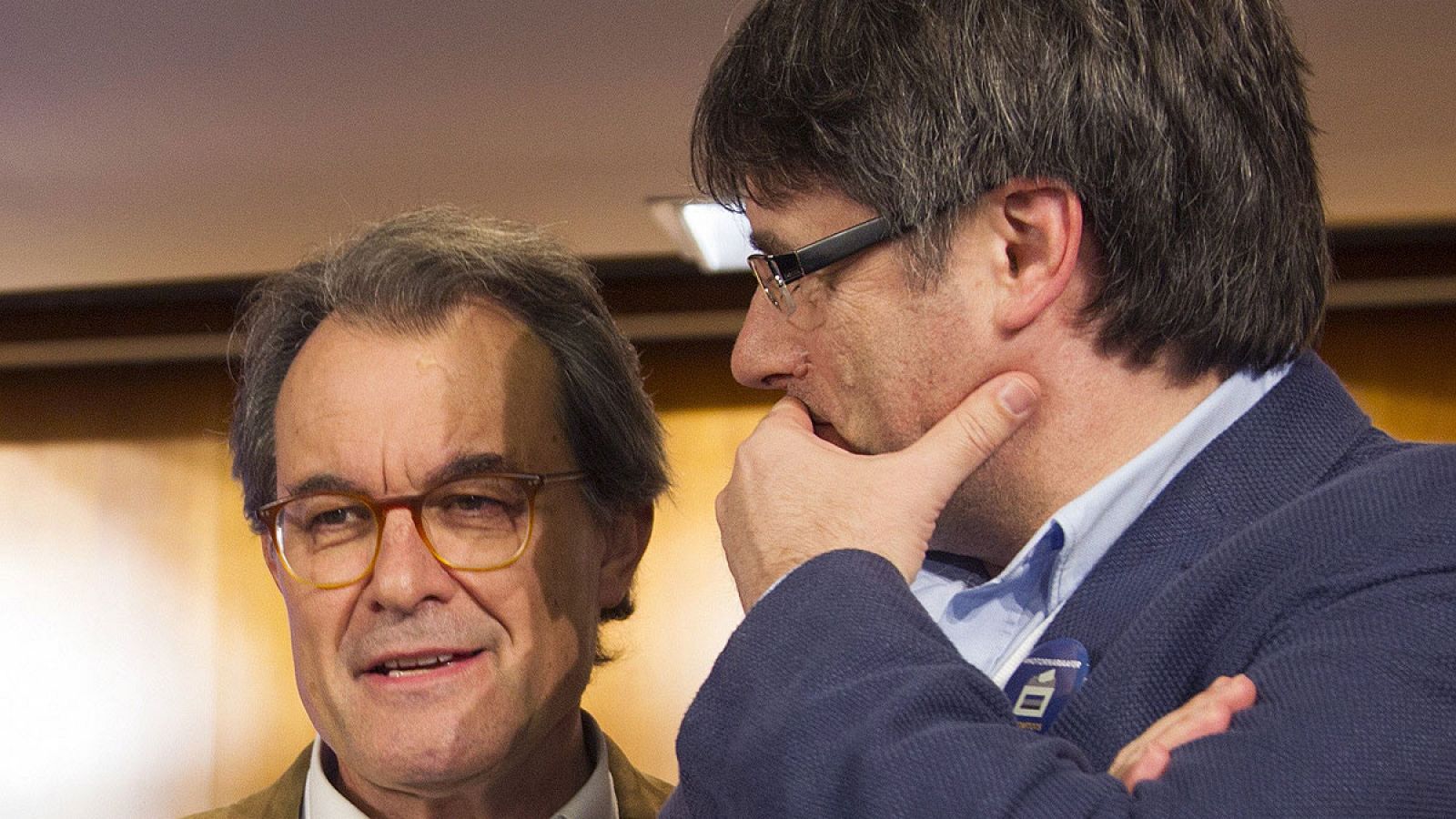 Artur Mas (i), junto al presidente de la Generalitat, Carles Puigdemont (d)