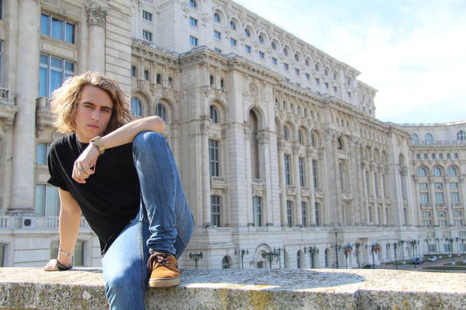  Manel, en una parada de su gira europea