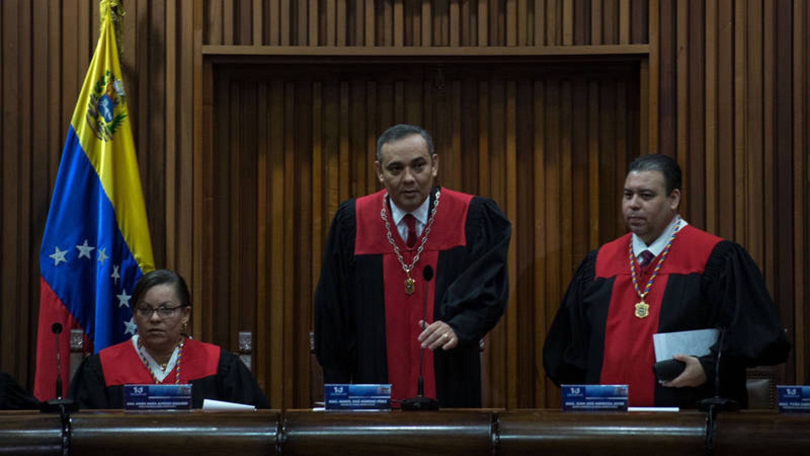 El presidente del Tribunal Supremo de Justicia de Venezuela, Maickel Moreno, junto con sus colegas el pasado sábado.