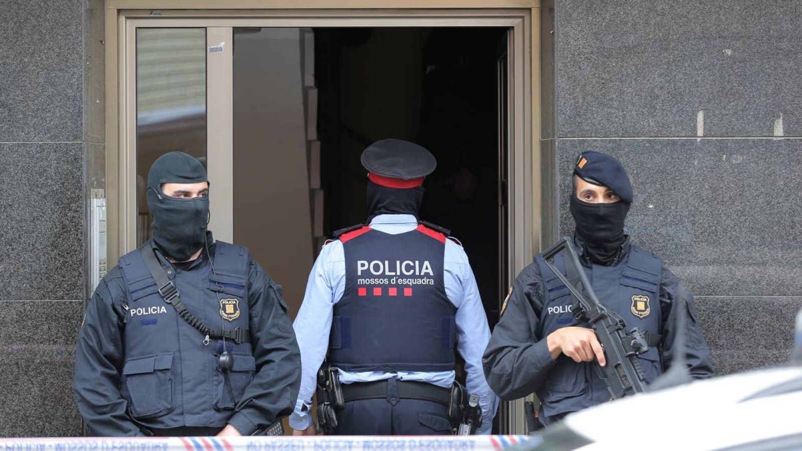 Los Mossos detienen a una joven de 19 años en una operación antiyihadista