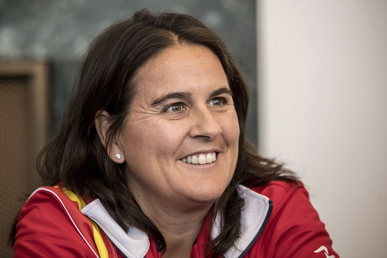 La capitana del equipo español, Conchita Martínez.