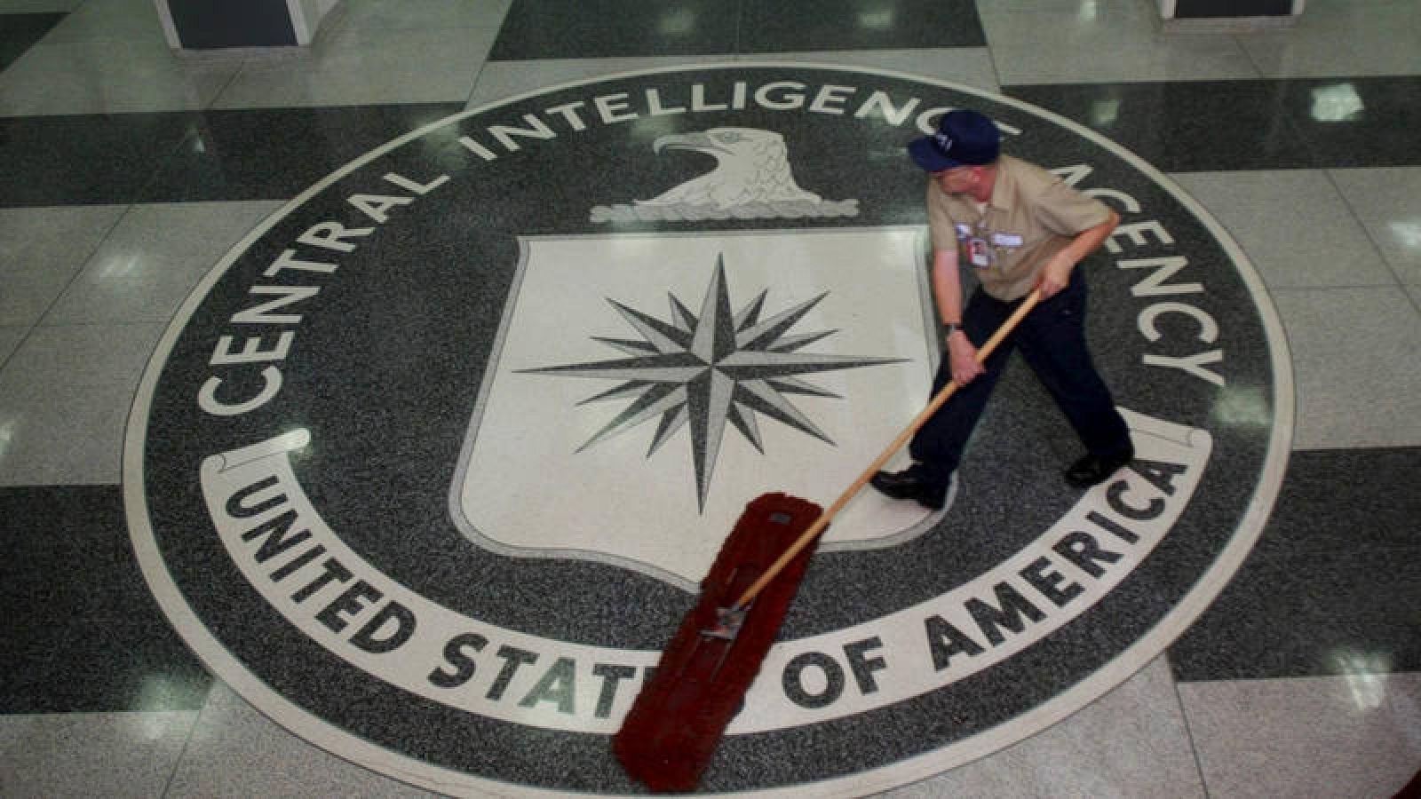  CIA