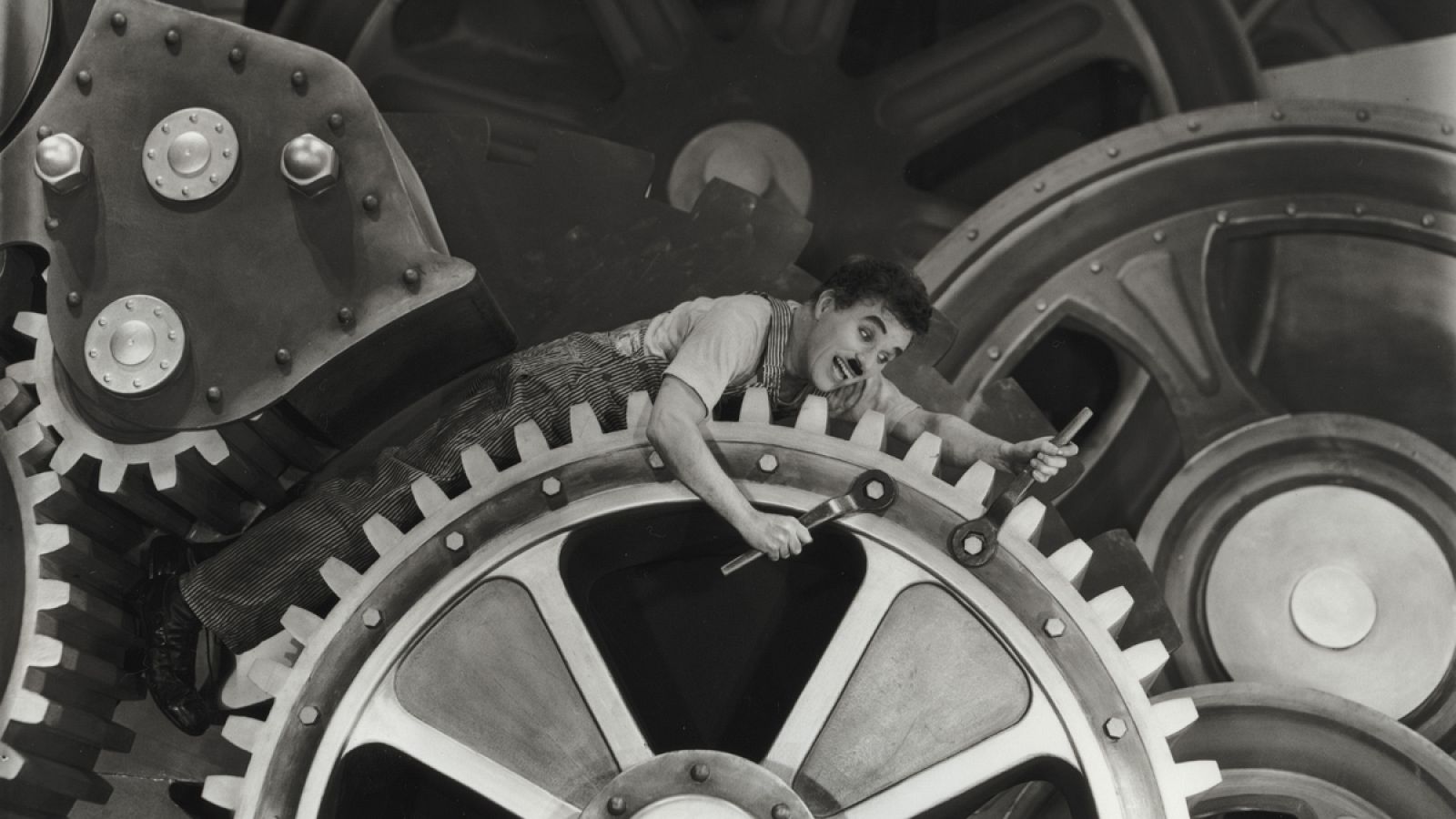 Charles Chaplin. Fotograma de 'Tiempos modernos', 1936.