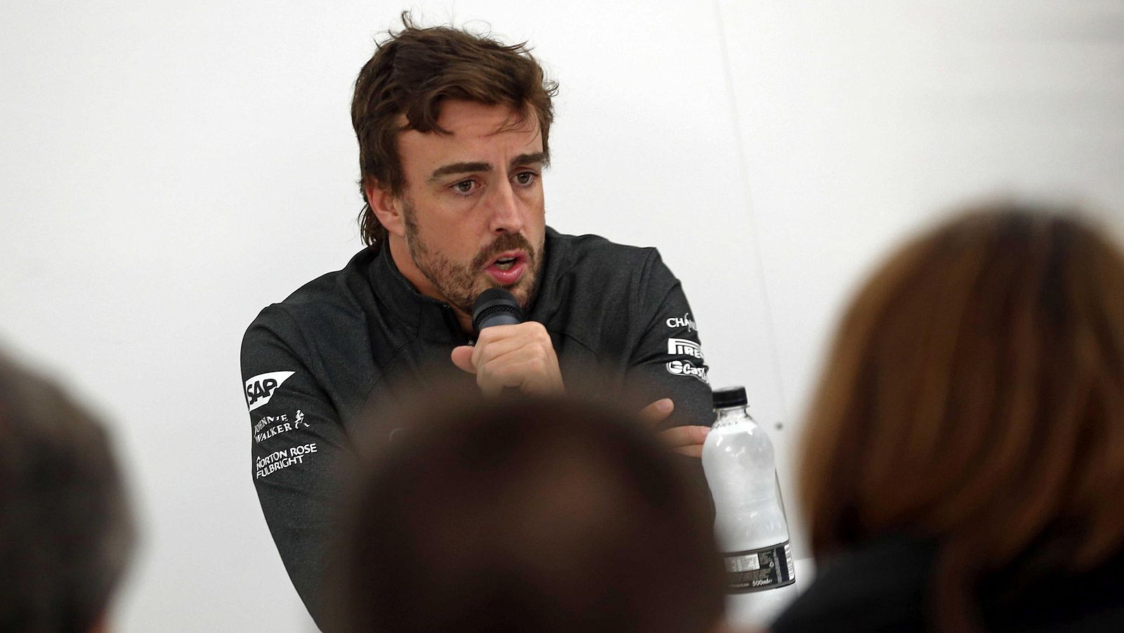 Fernando Alonso y la RFEdeA crean un instituto para mejorar la seguridad del karting infantil