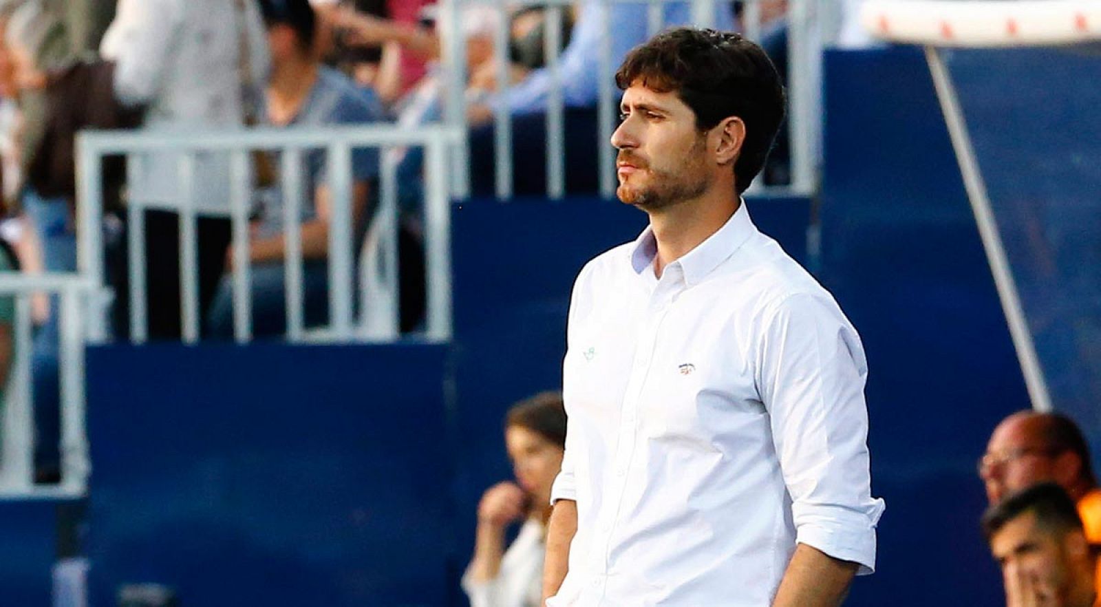 Víctor Sánchez del Amo dirigiendo su último partido como entrenador del Betis ante el Leganés.