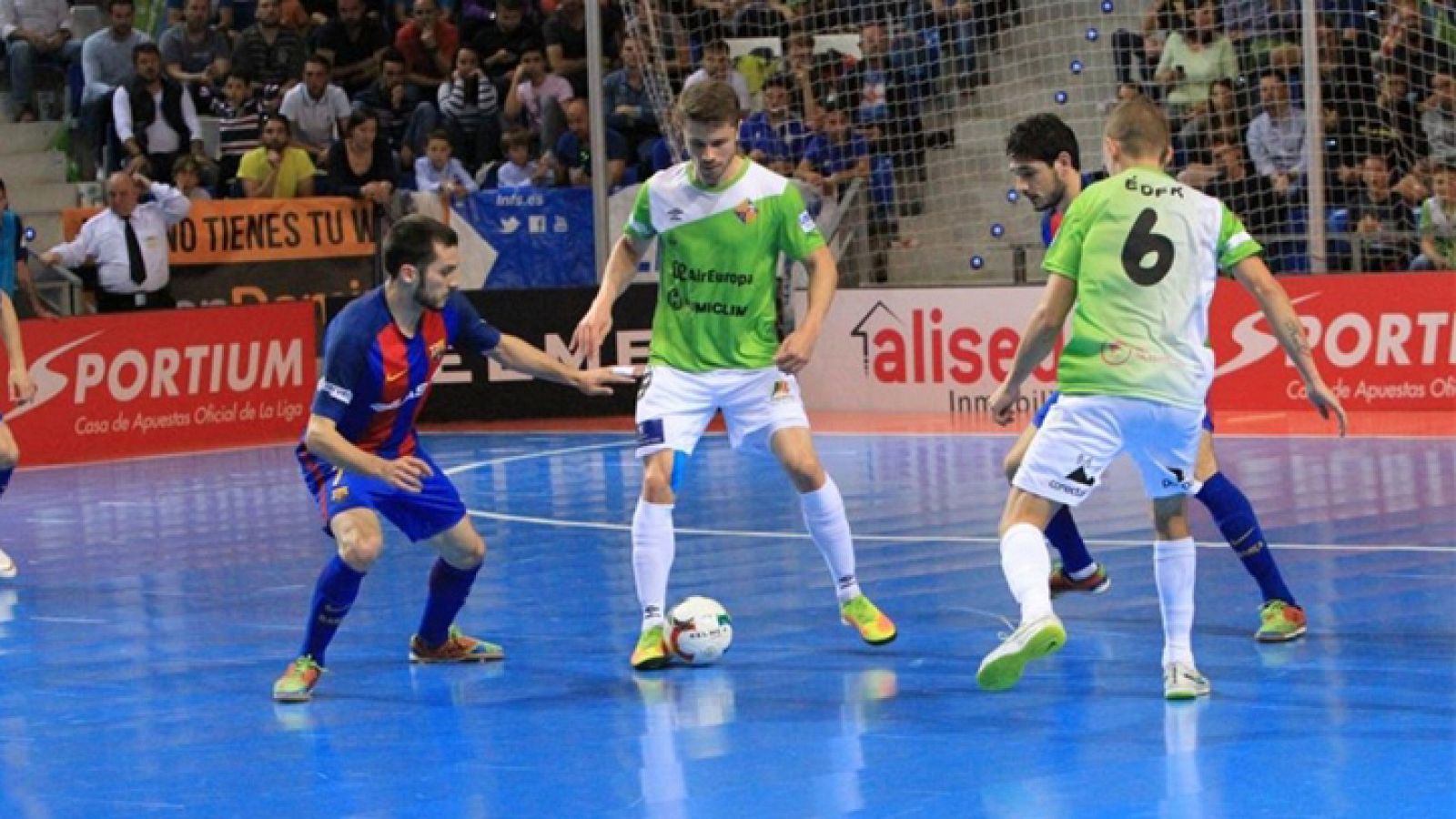 El Barça Lassa se impuso al Palma Futsal en el primer partido de cuartos