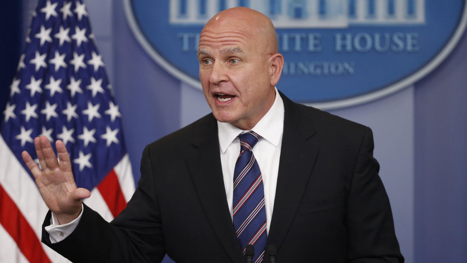 El asesor de Seguridad Nacional estadounidense, general McMaster, se dirige a la prensa