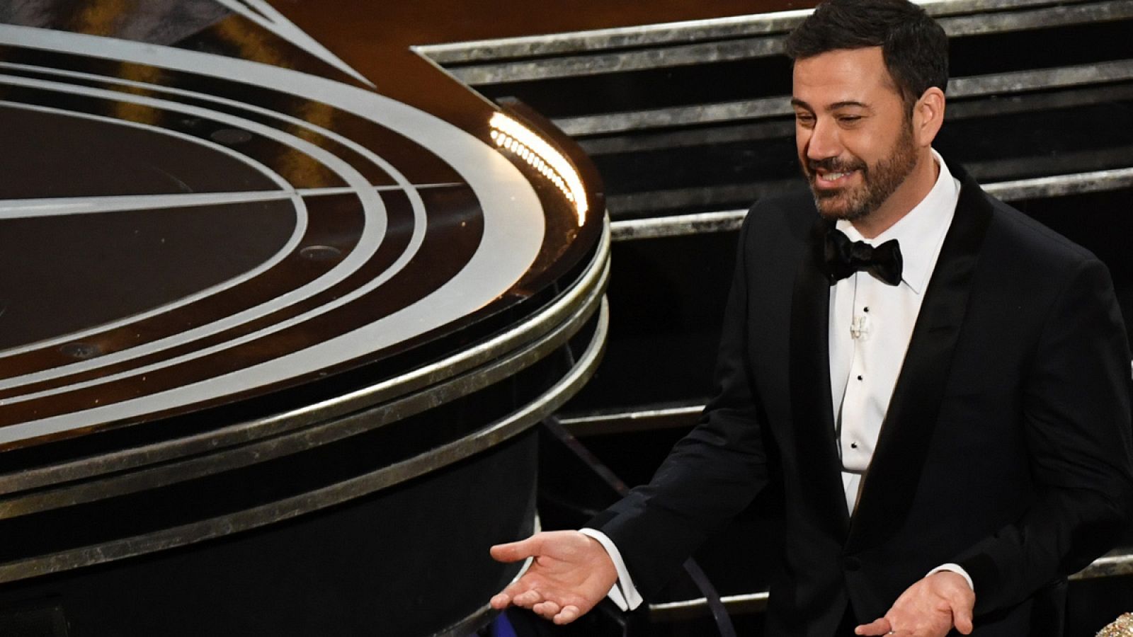 Jimmy Kimmel en el escenario de los Oscar, en 2017