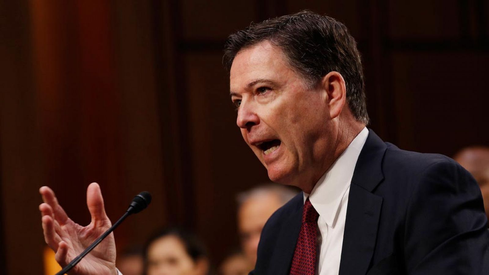 Imagen del exdirector del FBI James Comey