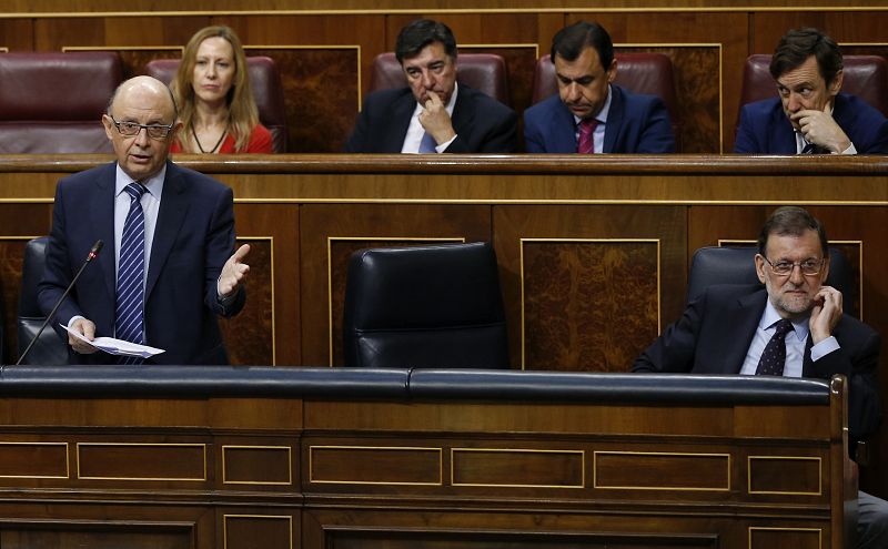 Montoro durante una sesión de control en el Congreso