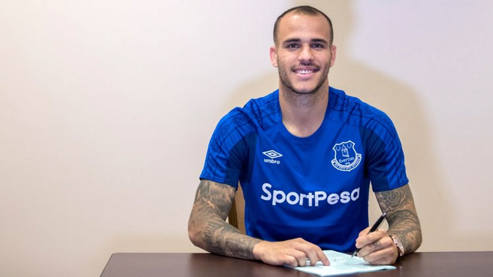 Sandro Ramírez ha firmado por cuatro campañas con el Everton.