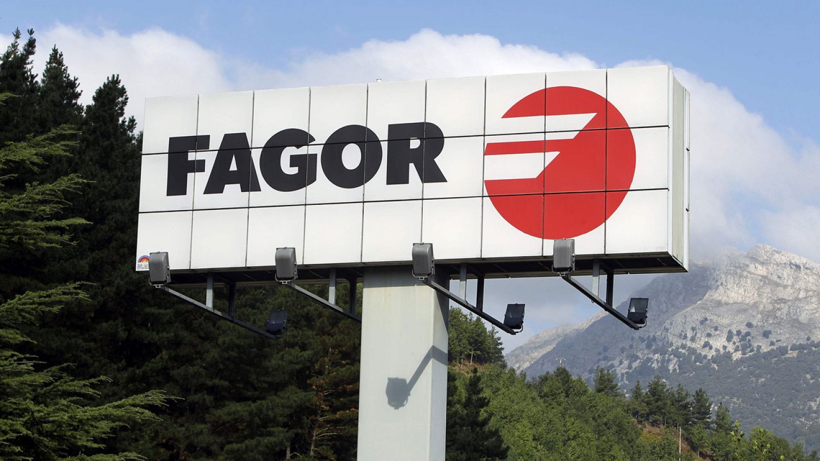 Edesa Industrial, que fabrica los electrodomésticos Fagor, cuenta con tres fábricas en Euskadi