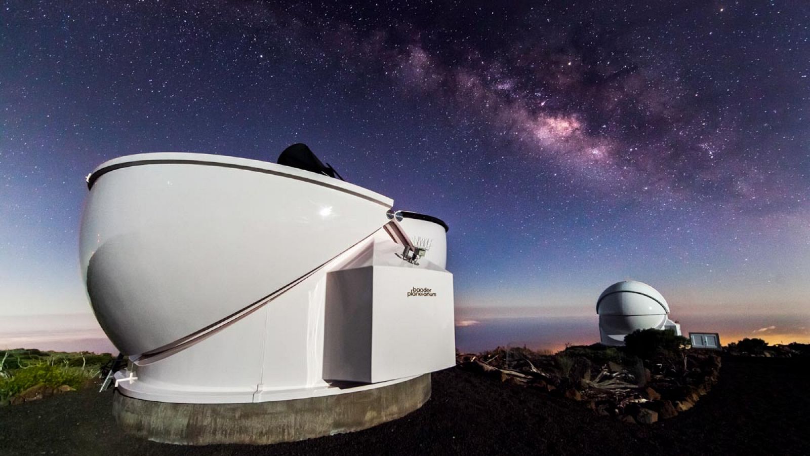 Imagen de los telescopios PIRATE y COAST, inaugurados 'por control remoto'.