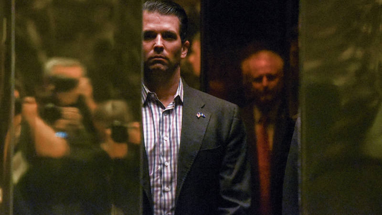  El hijo de Trump esperaba información dañina sobre Clinton de su reunión con la abogada rusa