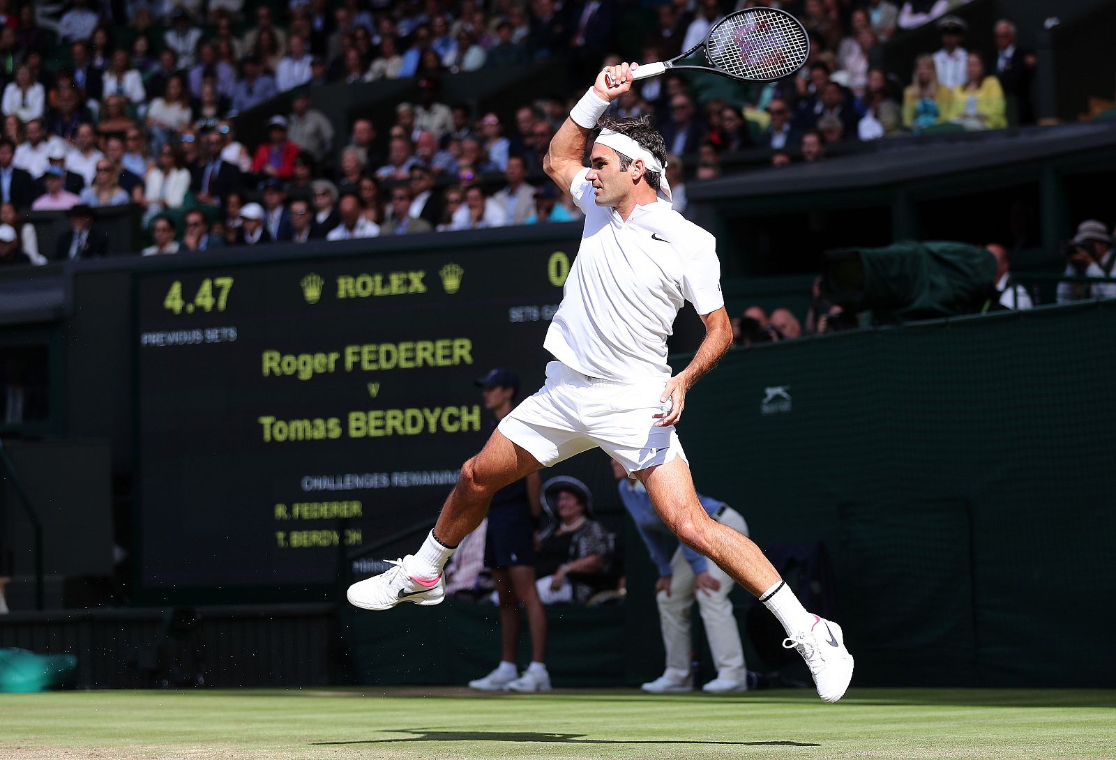Federer ha derrotado en la segunda semifinal al checo Thomas Berdych.