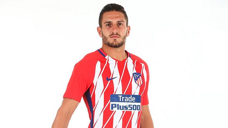 El Atlético presenta las nuevas equipaciones para la próxima temporada.