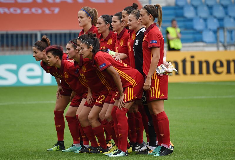 Imagen del equipo titular que debutó frente a Portugal.