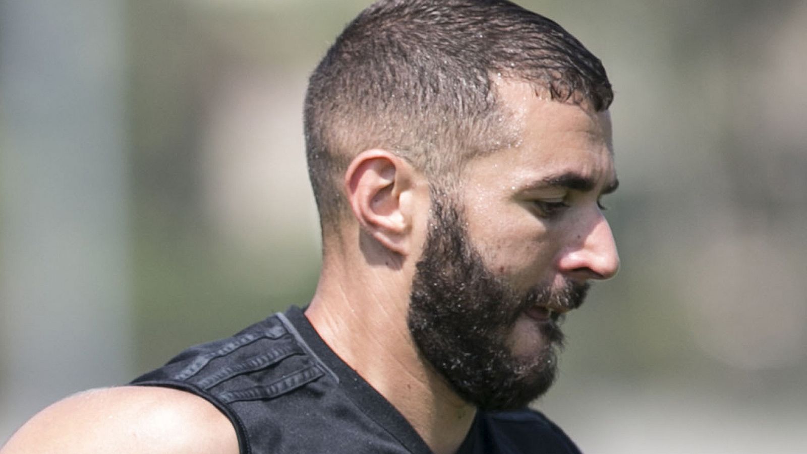 Benzema, en un entrenamiento con el Real Madrid.