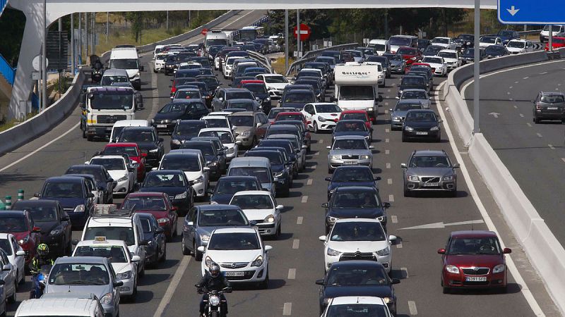 Tráfico prevé 8,1 millones de desplazamientos durante el puente festivo del 15 de agosto