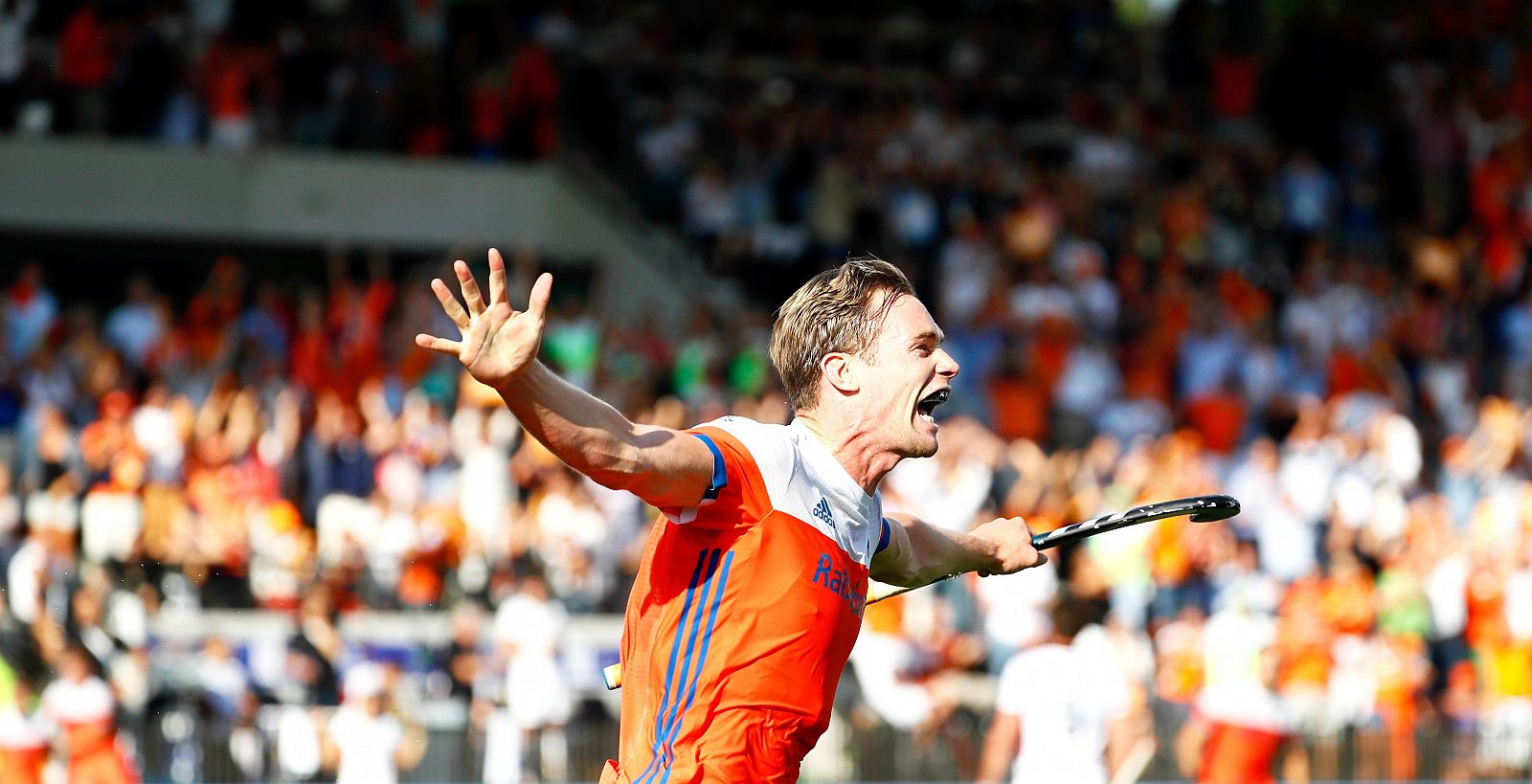 Mirco Pruyser celebra un tanto de Holanda en la final del Europeo de hockey