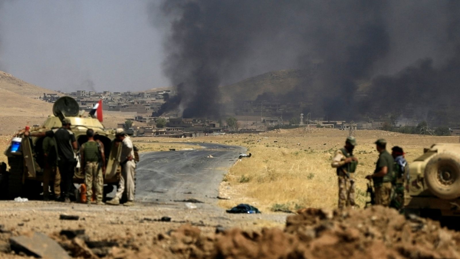 El ejercito iraquí junto a la milicia popular chií combaten al Estado Islámico en Tal Afar, Irak