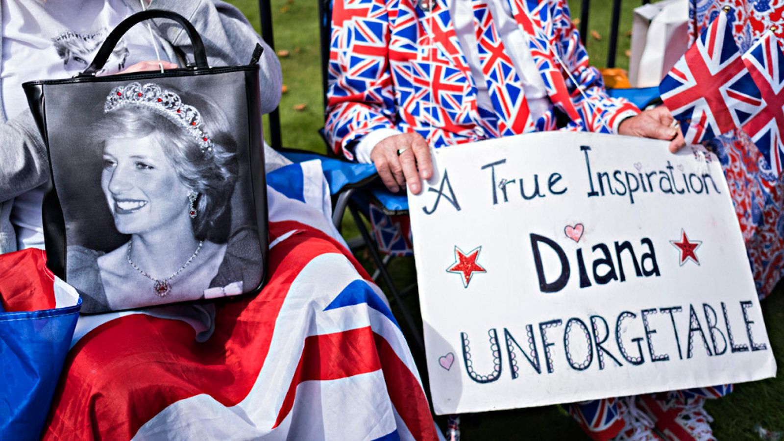 Flores para Lady Di en el vigsimo aniversario de su muerte