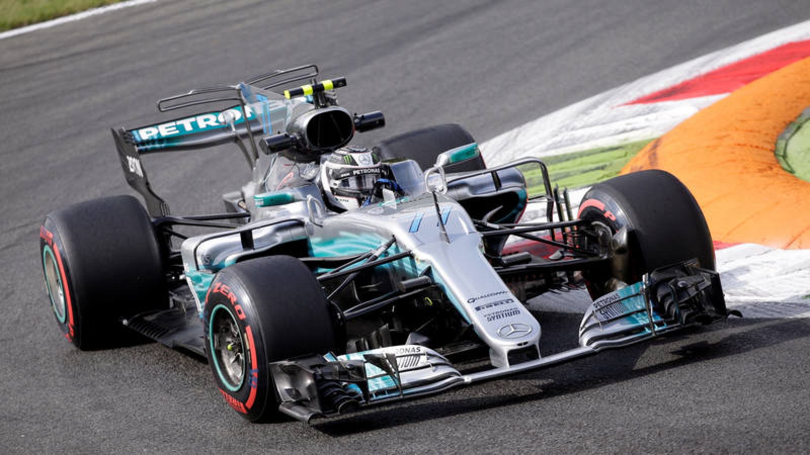El piloto finlandés Valtteri Bottas, de Mercedes