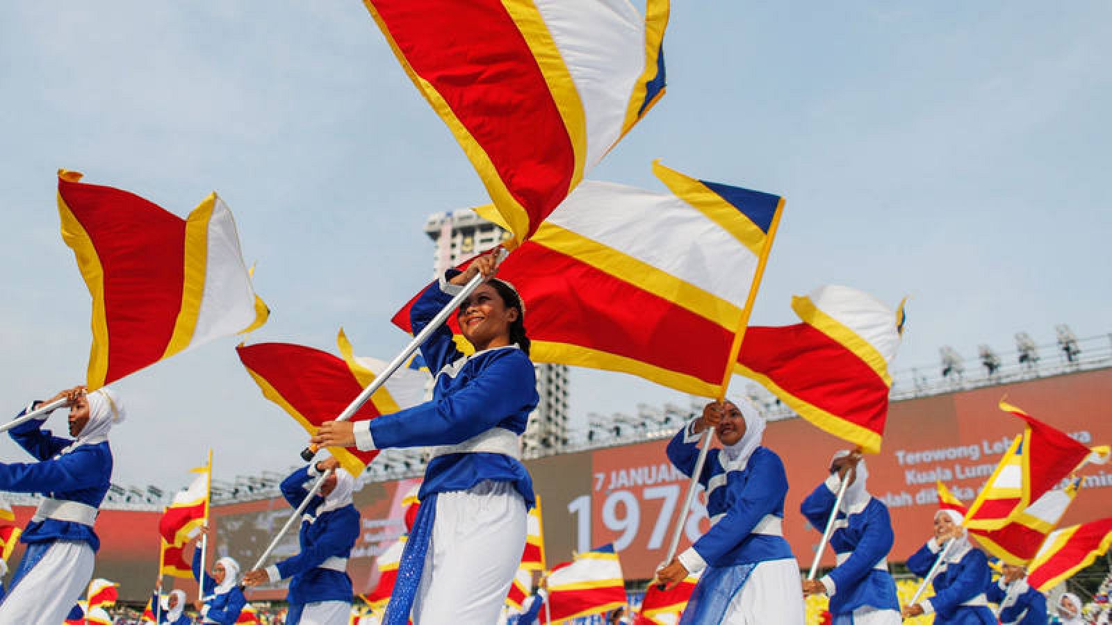 Un grupo de mujeres en un desfile en Kuala Lumpur