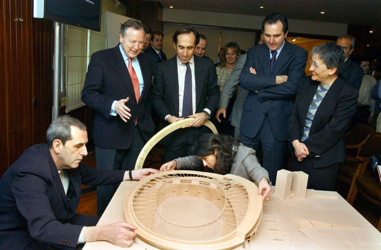 Presentación de la maqueta de la remodelación de la Peineta como estadio olímpico (2003) 