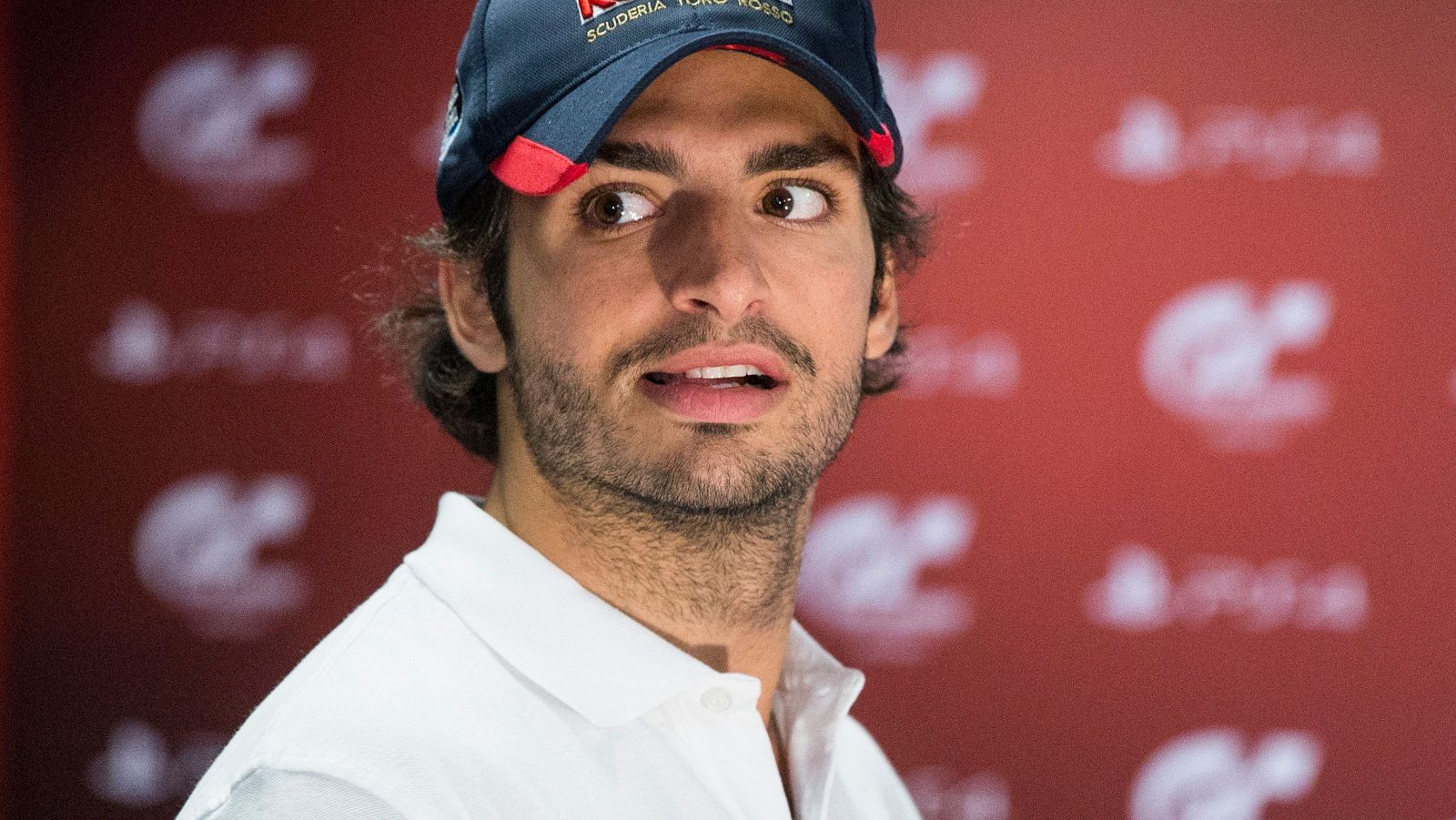 Renault anuncia el fichaje de Carlos Sainz