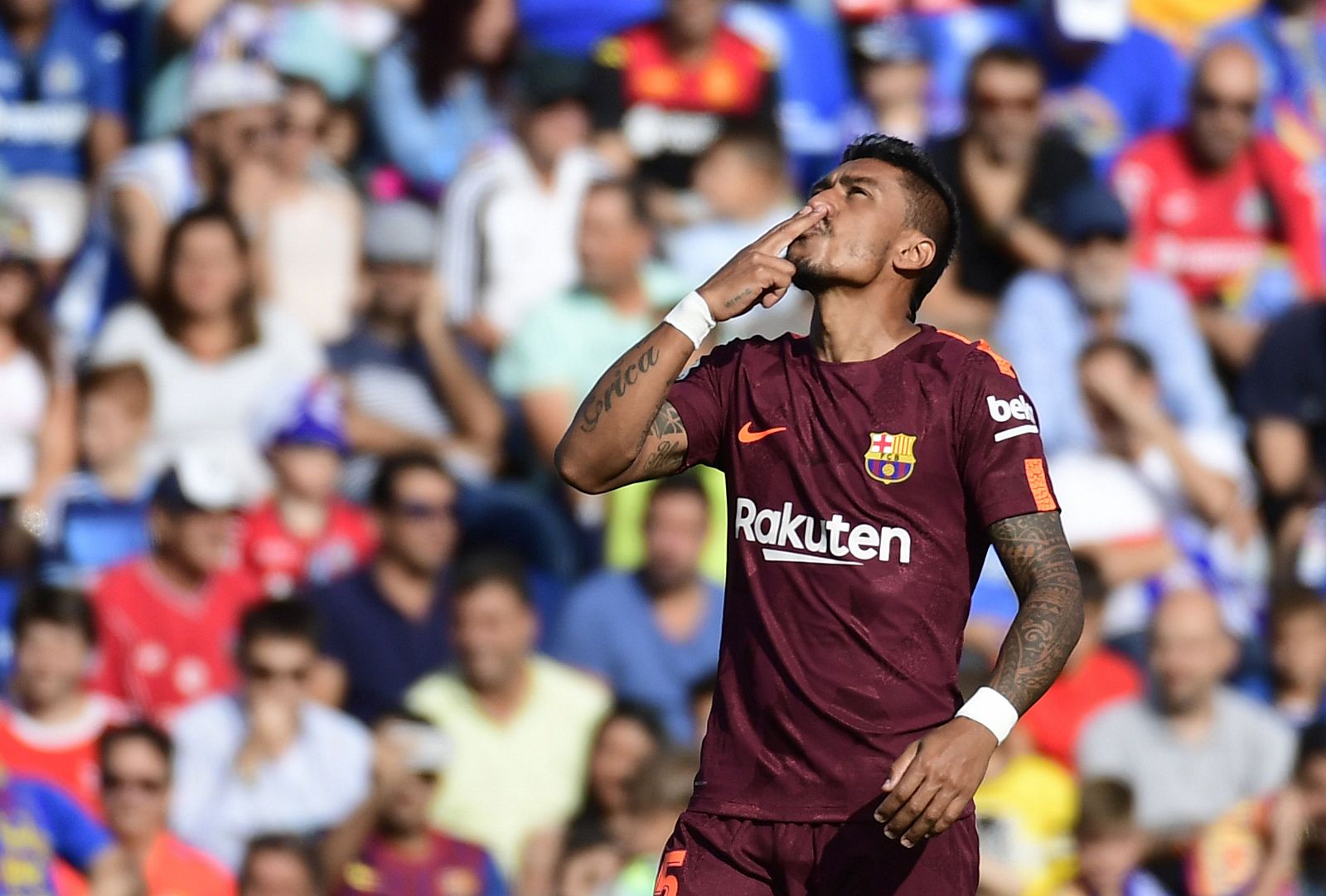 Paulinho celebra su gol