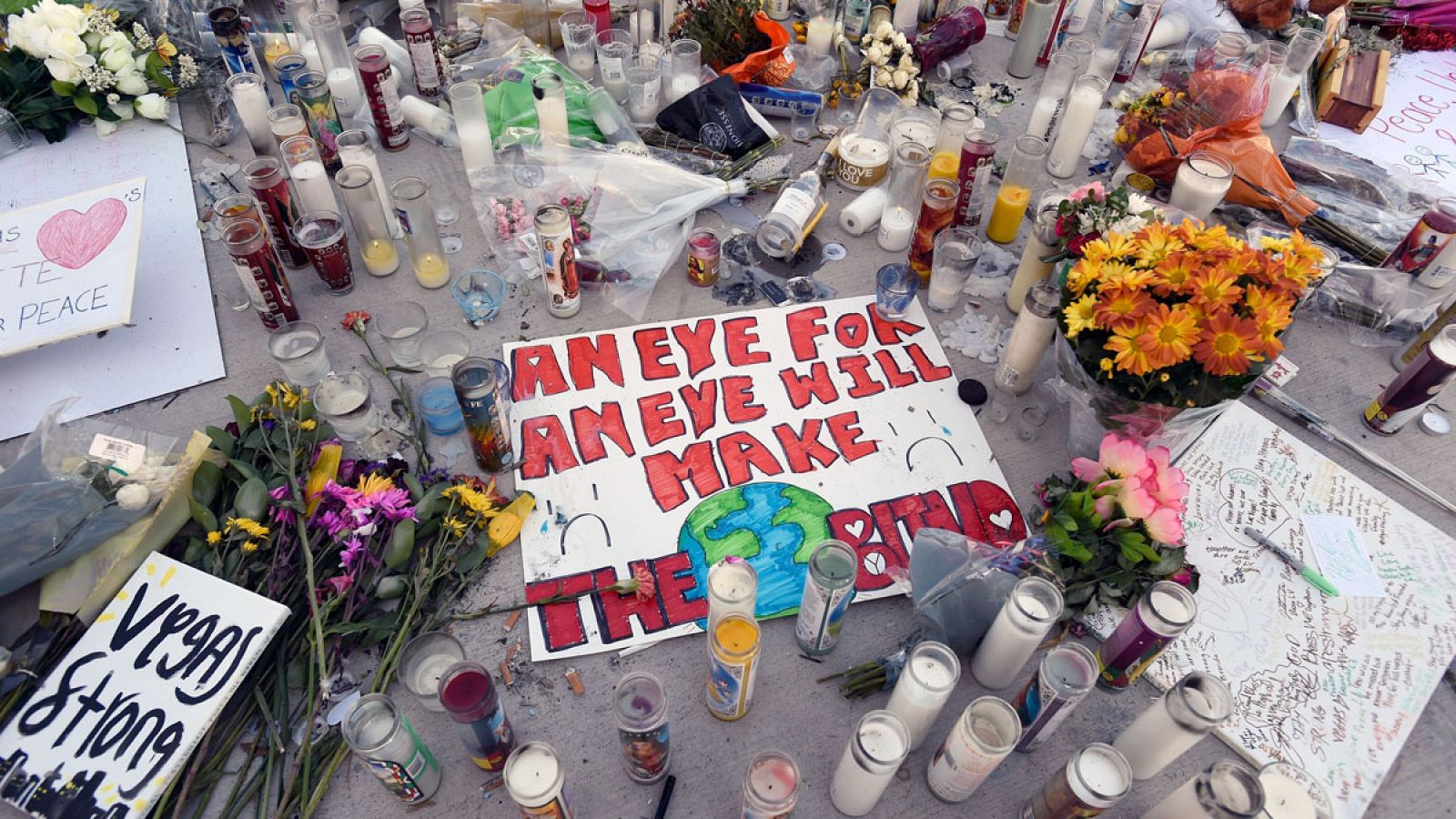 Mural en memoria de las víctimas de Las Vegas