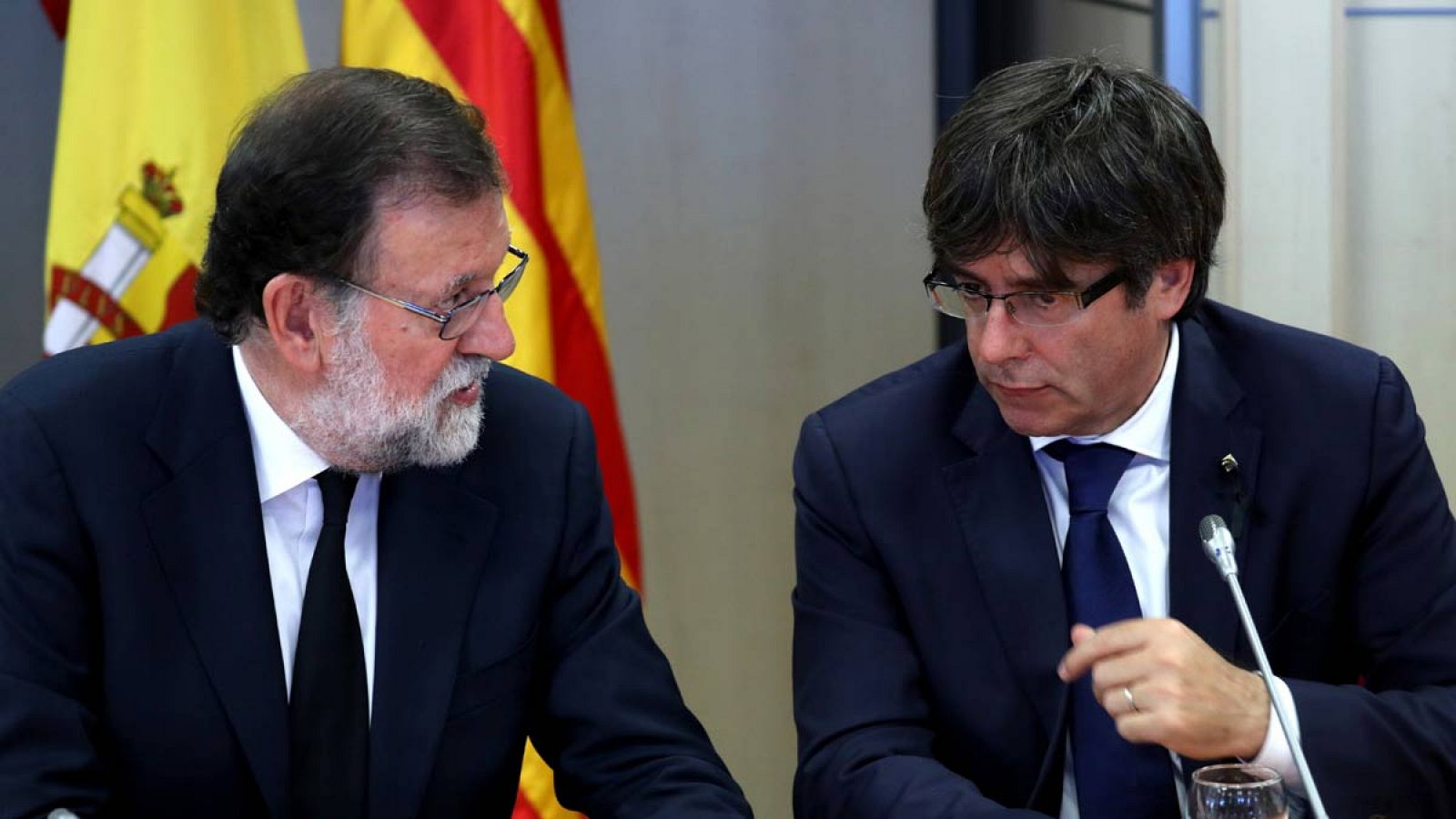 Rajoy y Puigdemont, en la reunión mantenida en agosto por los atentados de Barcelona.