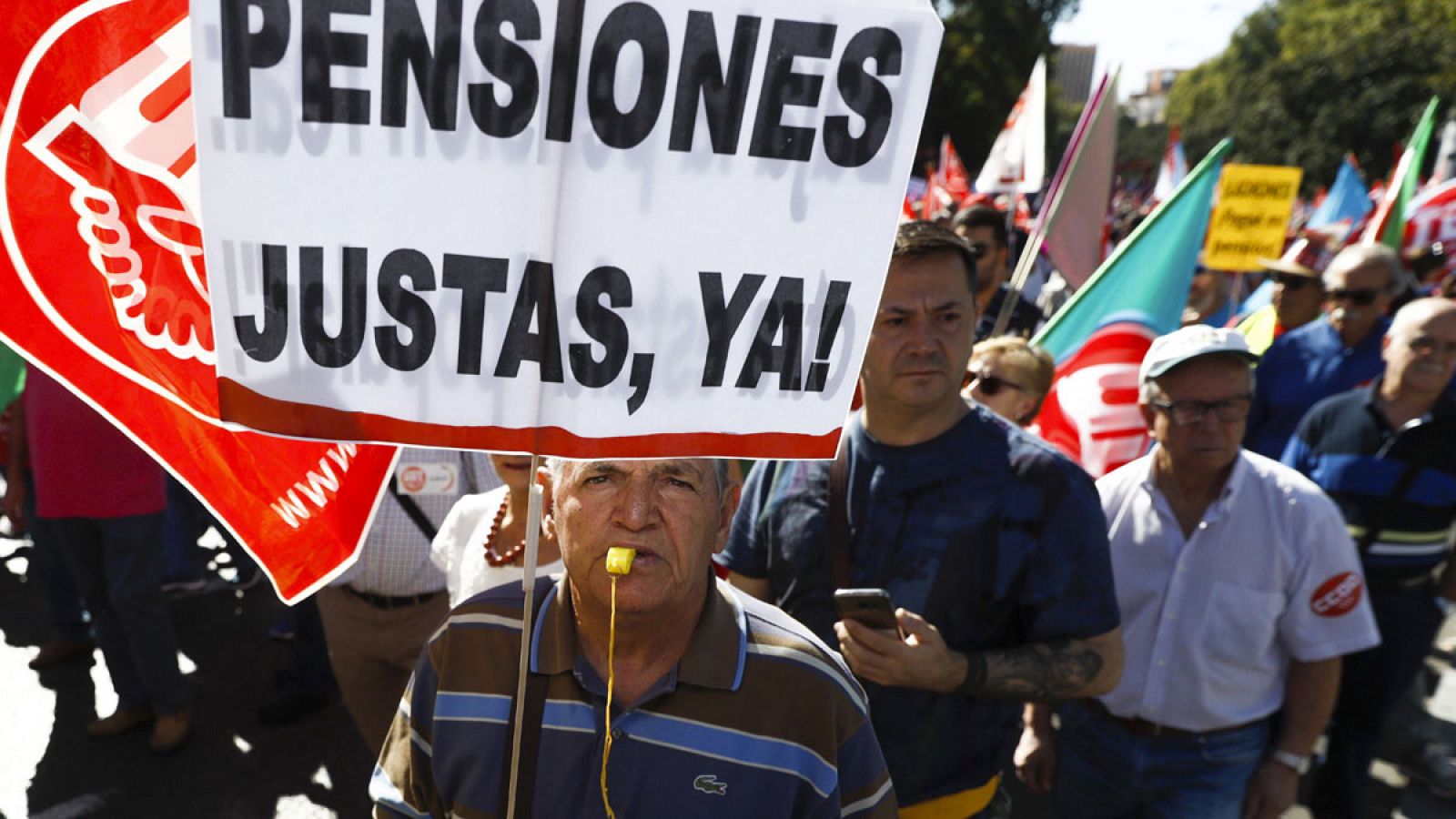 Participantes en las marchas por las pensiones dignas organizadas este mes por CC.OO. y UGT, que culminaron con una gran manifestación en Madrid