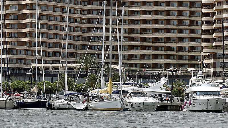 La Policía identifica a 800 turistas por falsas intoxicaciones en Baleares