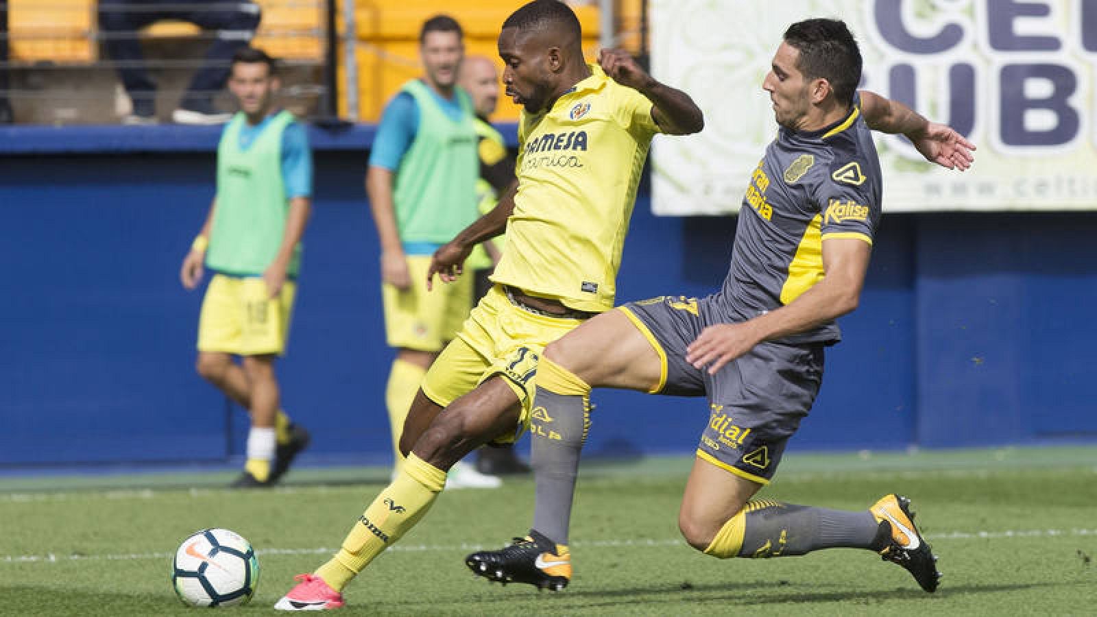 Bakambu, autor de dos goles a la UD Las Palmas.