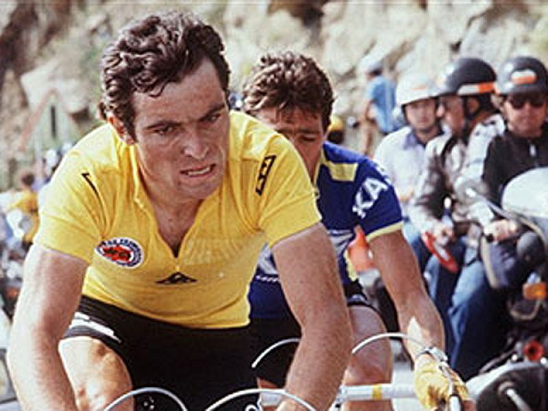 El ciclista francés Bernard Hinault