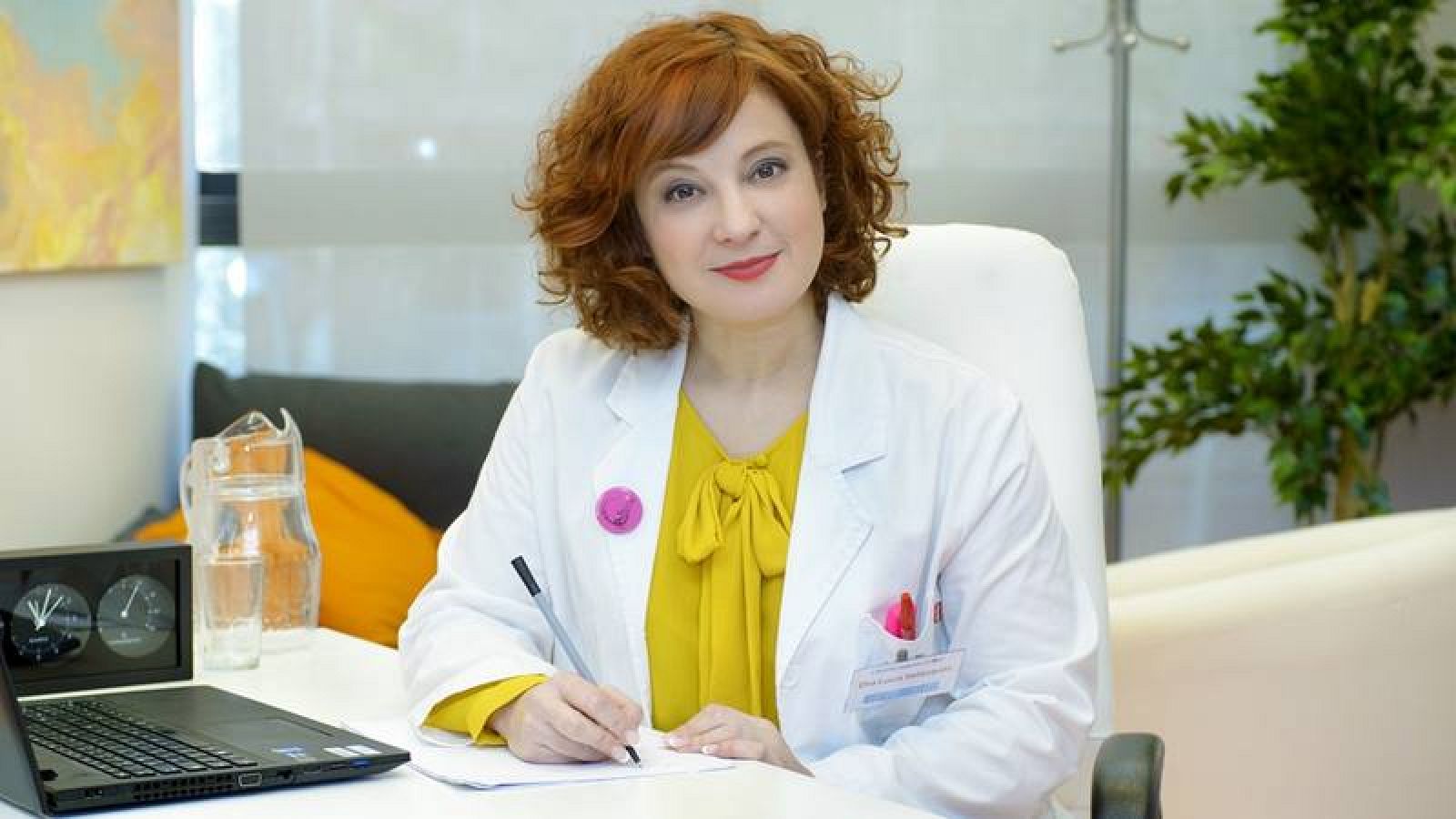 Ana Villa interpreta a Lucía Velázquez en Centro Médico.