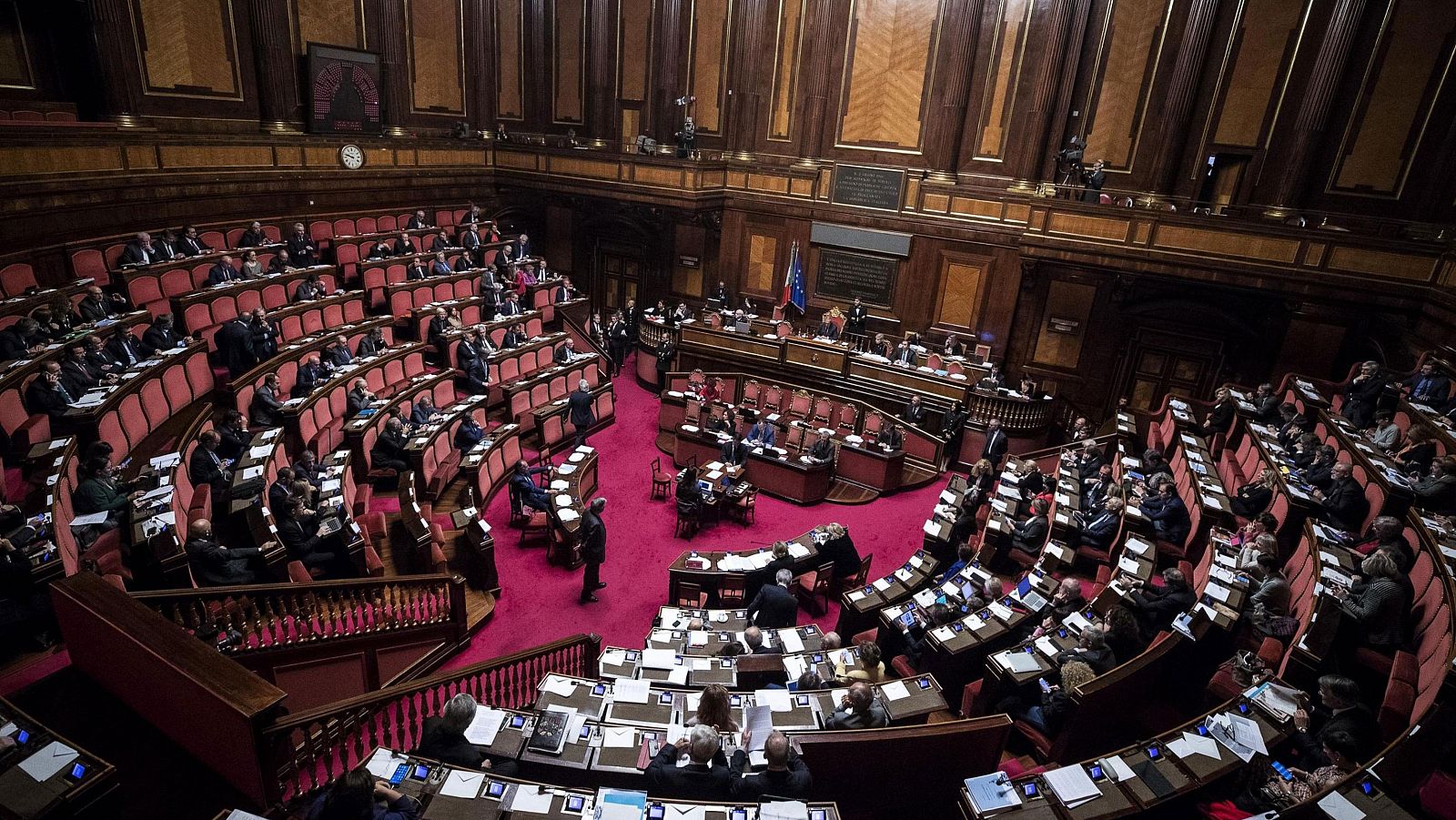 Vista general del Senado italiano durante la votación de la nueva ley electoral
