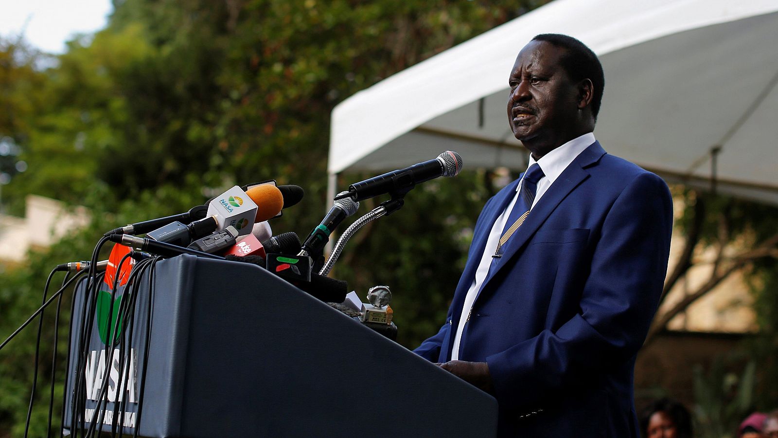 El líder de la principal coalición opositora Súper Alianza Nacional (NASA), Raila Odinga durante una rueda de prensa