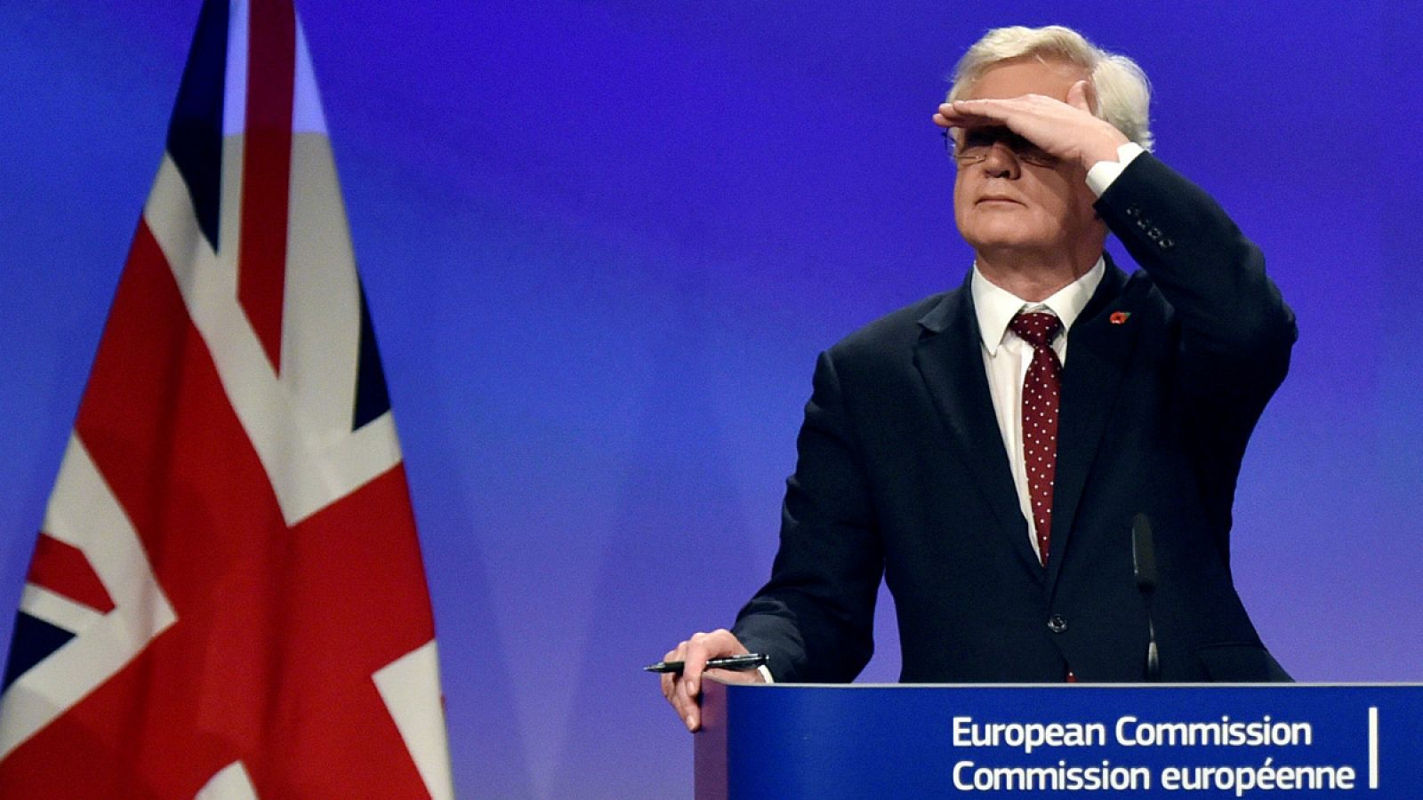 El ministro británico para el 'Brexit', David Davis, ofrece una rueda de prensa en la sede de la Comisión Europea en Bruselas