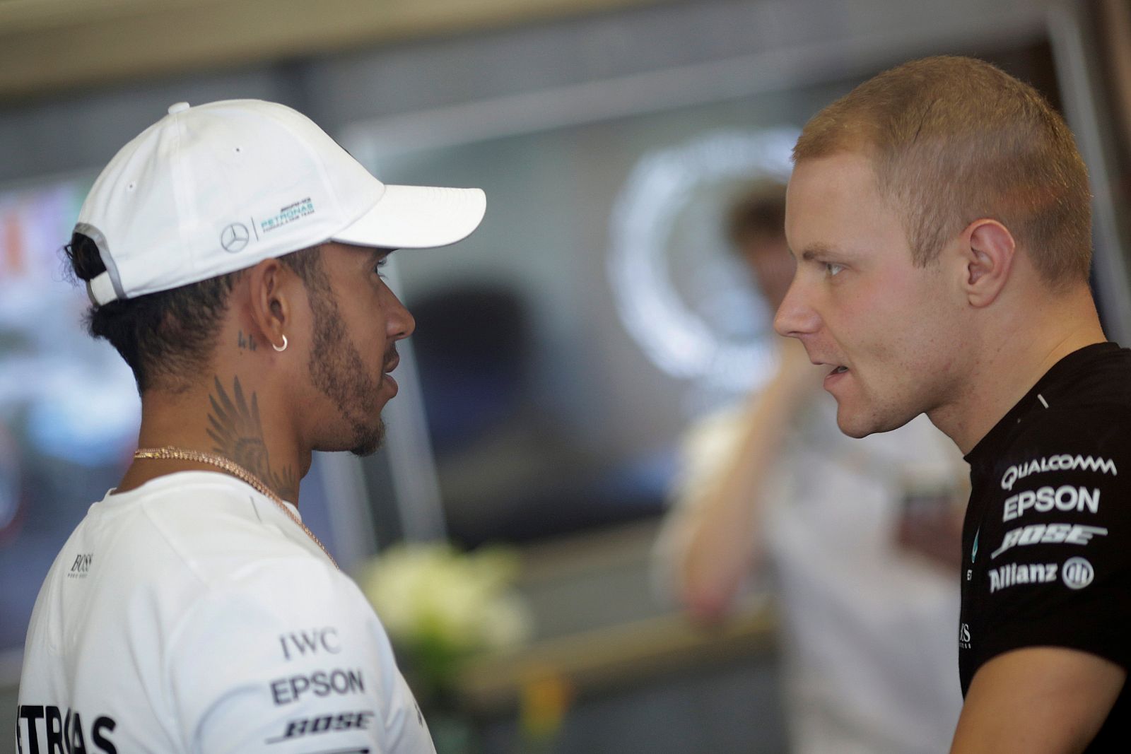 Hamilton (i) y Bottas, en Interlagos