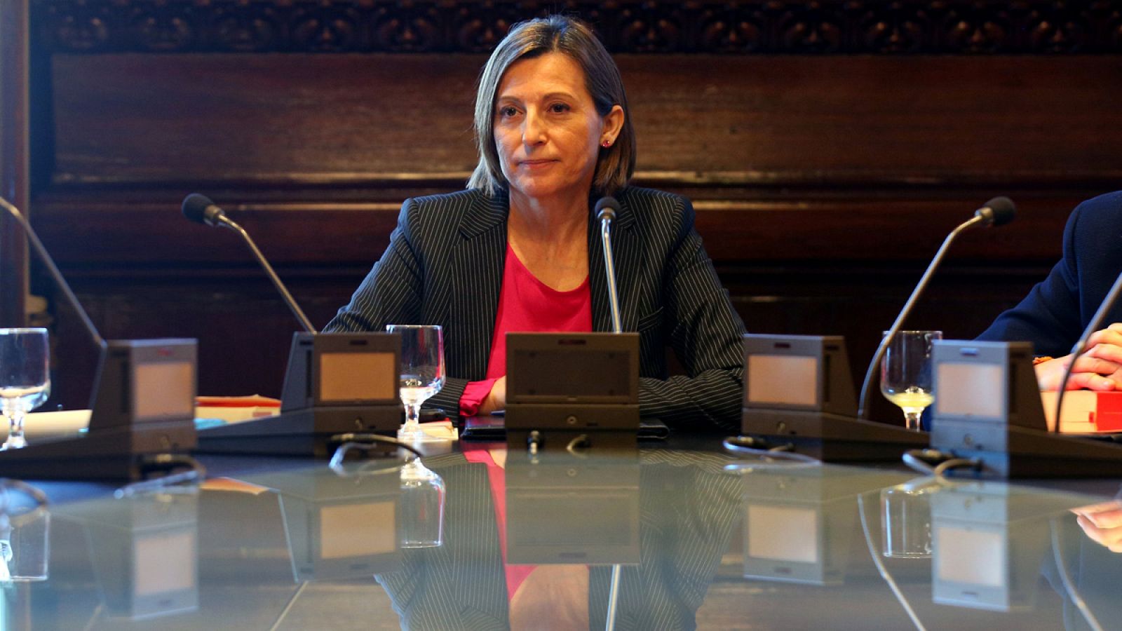 Carme Forcadell preside la reunión de la Diputación Permanente del Parlament de Cataluña